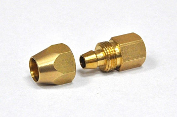 Соединитель резьбовой 1/2" с зажимом для шланга 8*12мм Partner B1280/4